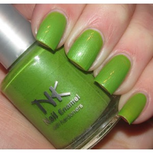 NK NAIL ENAMEL WITH HARDENERS 043 LIME